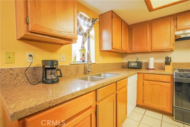 Detail Gallery Image 16 of 35 For 19273 Palm Way, Apple Valley,  CA 92308 - 2 Beds | 2 Baths