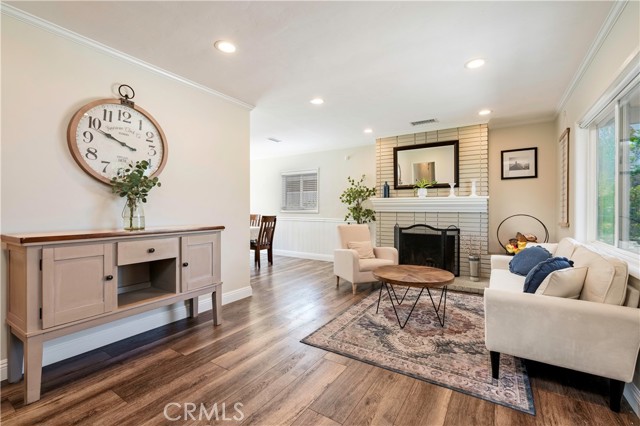2270 Senasac Ave., Long Beach CA: https://media.crmls.org/medias/e8be8b48-0297-47cc-a720-033938732360.jpg