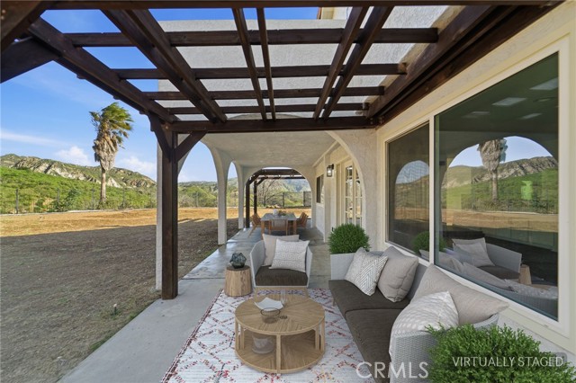 Detail Gallery Image 38 of 40 For 13047 Garris, Granada Hills,  CA 91344 - 4 Beds | 3 Baths