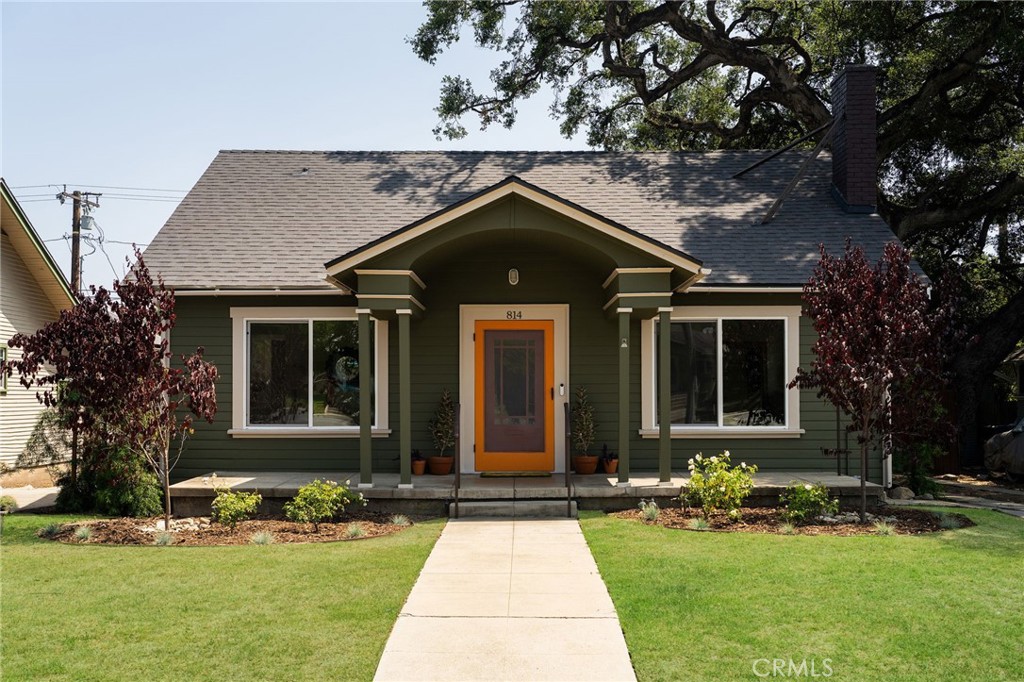 814 E Foothill Boulevard