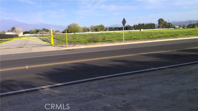 Detail Gallery Image 8 of 14 For 1 Lyon Ave, Hemet,  CA 92543 - – Beds | – Baths