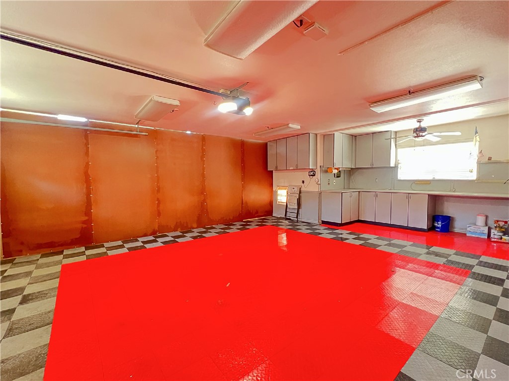 https://media.crmls.org/medias/e8c15fde-c2de-4af8-ae7e-465948f218c4.jpg?preset=X-Large