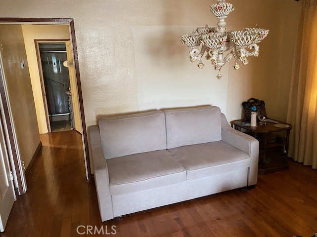 514 W 102nd, Los Angeles CA: https://media.crmls.org/medias/e8c1cca3-4451-4829-b913-7c70bfc2bc1d.jpg