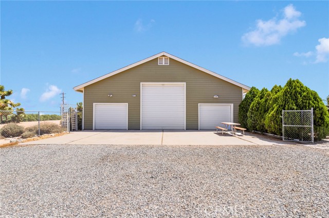 Detail Gallery Image 28 of 38 For 8875 Fremontia Rd, Oak Hills,  CA 92344 - 3 Beds | 2 Baths