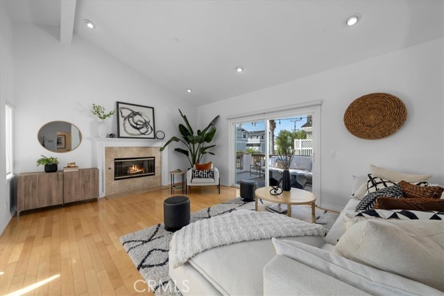 Detail Gallery Image 1 of 1 For 2225 Mathews Ave a,  Redondo Beach,  CA 90278 - 3 Beds | 2/1 Baths