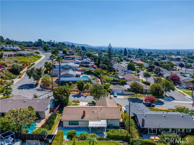 1421 Sierra Vista Drive, La Habra CA: https://media.crmls.org/medias/e8c29e52-203d-4464-b012-2fc4589dbee7.jpg