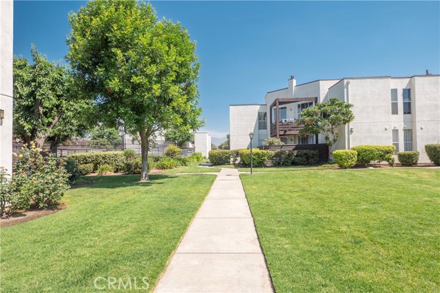 1150 W Phillips Street, Ontario CA: https://media.crmls.org/medias/e8c3028c-2081-4bbf-8439-20a6b0947bfd.jpg