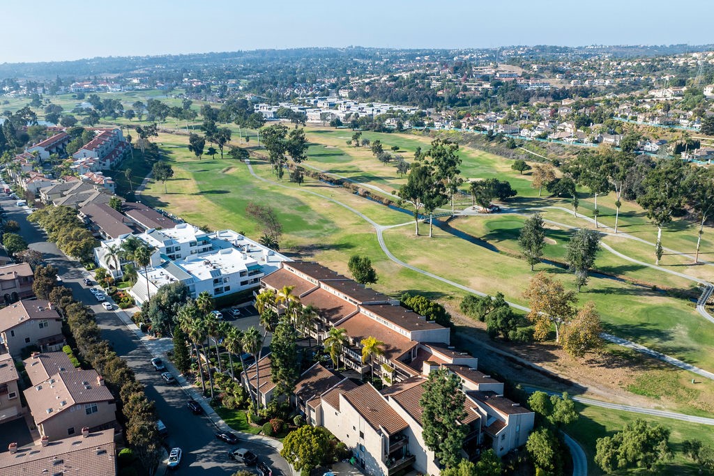 Detail Gallery Image 39 of 47 For 2564 Navarra Dr #105,  Carlsbad,  CA 92009 - 2 Beds | 2 Baths