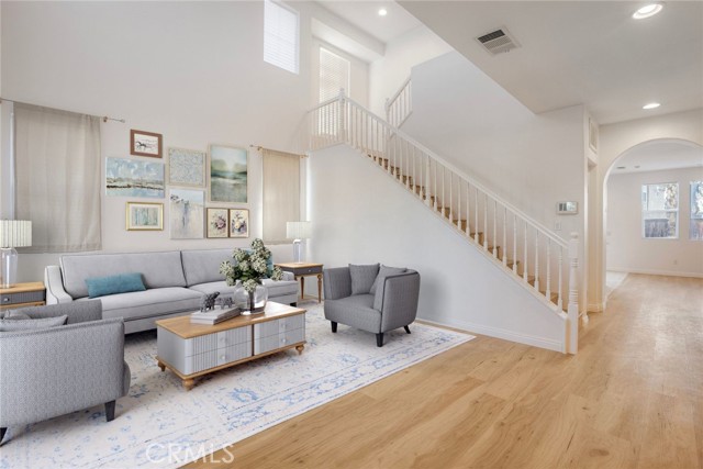 Detail Gallery Image 9 of 59 For 34619 Chinaberry, Winchester,  CA 92596 - 5 Beds | 3 Baths