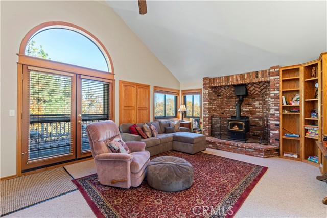 Detail Gallery Image 26 of 43 For 103 Cypress Dr, Lake Arrowhead,  CA 92352 - 4 Beds | 3 Baths