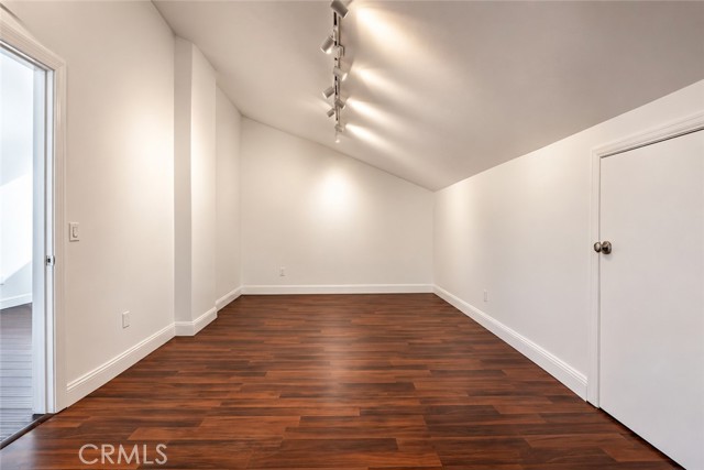 22401 Baltar Street photo 30