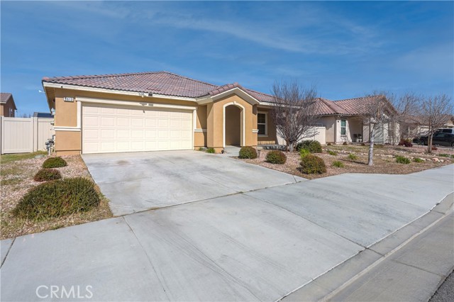 Detail Gallery Image 2 of 18 For 3613 Garnet Ln, Lancaster,  CA 93535 - 4 Beds | 2 Baths