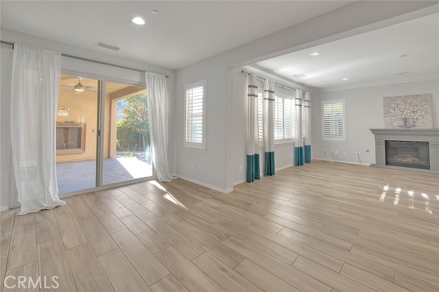 14180 Mountain Avenue, Chino CA: https://media.crmls.org/medias/e8c4d270-6ce2-4e85-a467-d6373e864b52.jpg