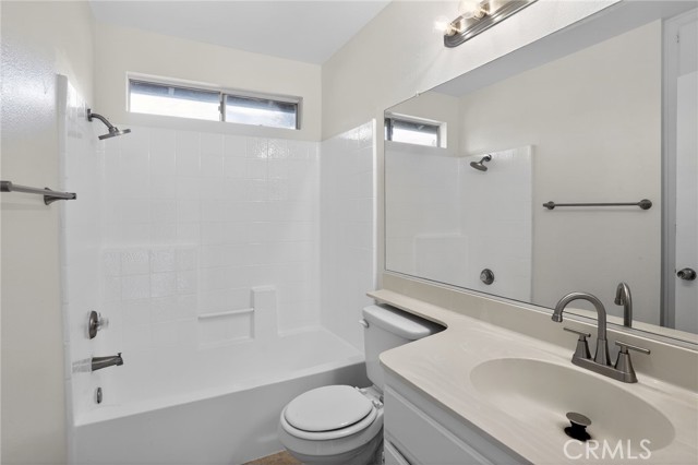 21479 Douglasis, Moreno Valley CA: https://media.crmls.org/medias/e8c5473e-e373-4c77-8fec-c127a3df5f59.jpg