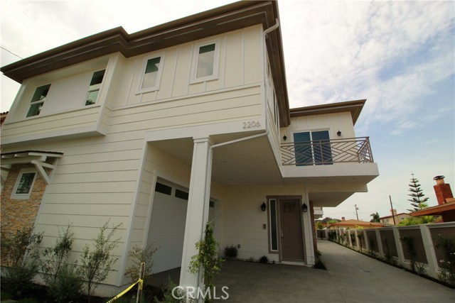 2206 WARFIELD Avenue, Redondo Beach, California 90278, 4 Bedrooms Bedrooms, ,3 BathroomsBathrooms,Residential,Sold,WARFIELD,SB18166221