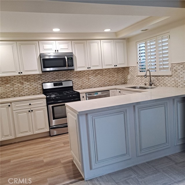 Detail Gallery Image 6 of 44 For 1113 Steinhart Ave, Redondo Beach,  CA 90278 - 3 Beds | 3 Baths