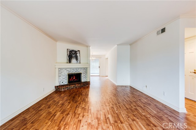 506 W Sierra Madre Boulevard, Sierra Madre CA: https://media.crmls.org/medias/e8c5f8be-26b5-4795-9e8d-e0dc952d9f45.jpg