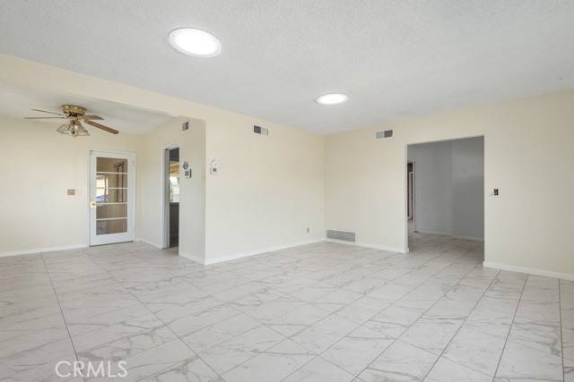 Detail Gallery Image 9 of 35 For 205 E Wabash St, Rialto,  CA 92376 - 3 Beds | 2 Baths