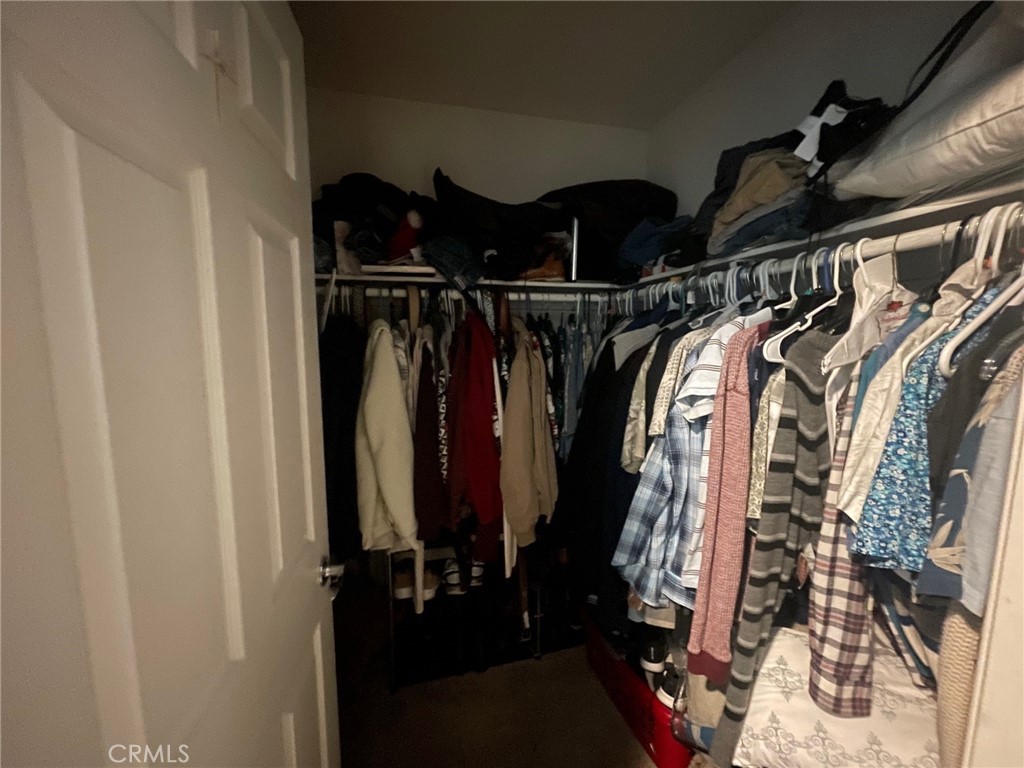 https://media.crmls.org/medias/e8c667d2-9d36-4a9f-b095-df91025f3378.jpg?preset=X-Large