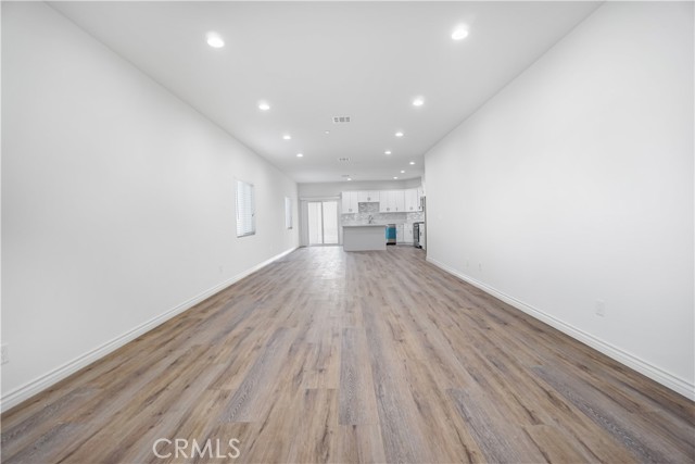 Detail Gallery Image 2 of 23 For 16277 Puesta Del Sol, Victorville,  CA 92394 - 4 Beds | 2/1 Baths