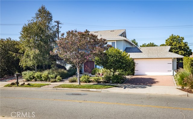 Detail Gallery Image 2 of 31 For 1502 Marion Rd, Redlands,  CA 92374 - 5 Beds | 3 Baths