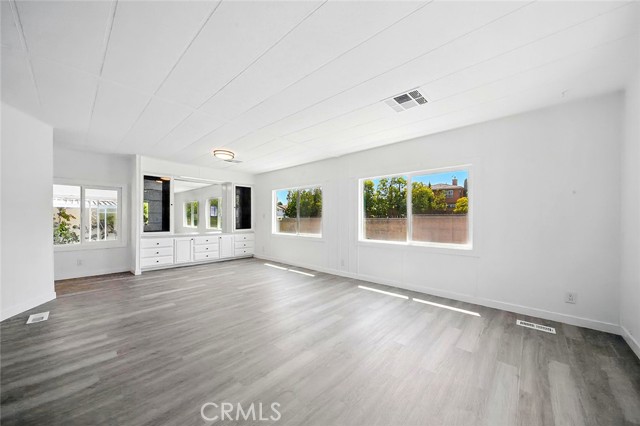 1001 W Lambert Road, La Habra CA: https://media.crmls.org/medias/e8c727e7-b833-4166-a7ce-be43b2f87967.jpg