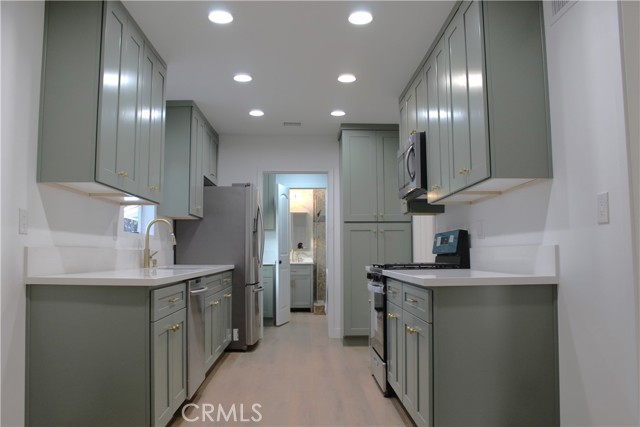 15836 Celtic Street, Granada Hills CA: https://media.crmls.org/medias/e8c72e09-a1bd-45d2-9ab7-fd0960db30cd.jpg