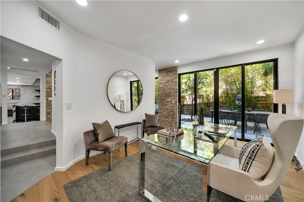 28. 2743 Laurel Canyon Boulevard Los Angeles, CA 90046