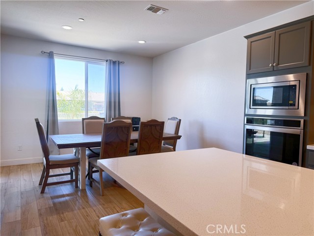 14680 Spanish Bay Way, Chowchilla CA: https://media.crmls.org/medias/e8c7e4e0-cdd8-477f-827a-dae9701d9df9.jpg