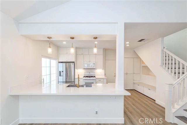 58 Paisley Place, Irvine CA: https://media.crmls.org/medias/e8c899c3-bb8b-48e3-8837-4ef54a0657e9.jpg