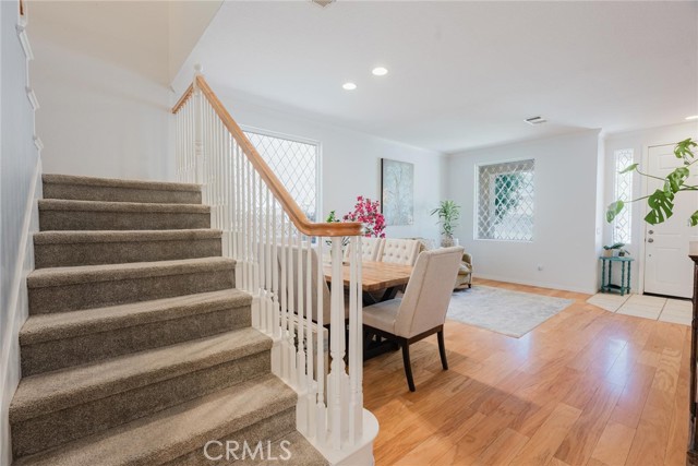 Detail Gallery Image 13 of 40 For 23346 Clearwater Ln, Valencia,  CA 91355 - 4 Beds | 2/1 Baths