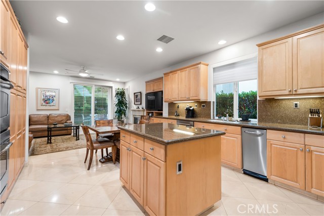 Detail Gallery Image 9 of 41 For 20769 Lugano, Porter Ranch,  CA 91326 - 3 Beds | 2 Baths