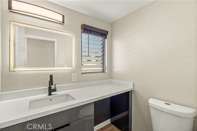 Detail Gallery Image 23 of 38 For 401 W 5th St 3b,  Long Beach,  CA 90802 - 2 Beds | 2 Baths