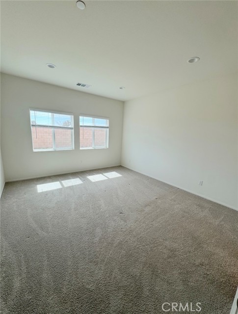 Detail Gallery Image 6 of 9 For 11989 Bellehaven, Victorville,  CA 92392 - 4 Beds | 3 Baths