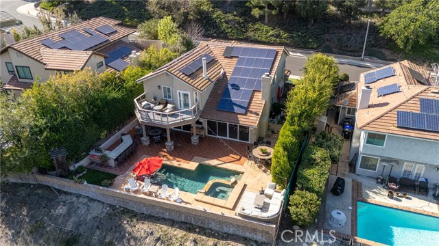 Detail Gallery Image 3 of 67 For 24224 Creekside Dr, Newhall,  CA 91321 - 5 Beds | 3 Baths