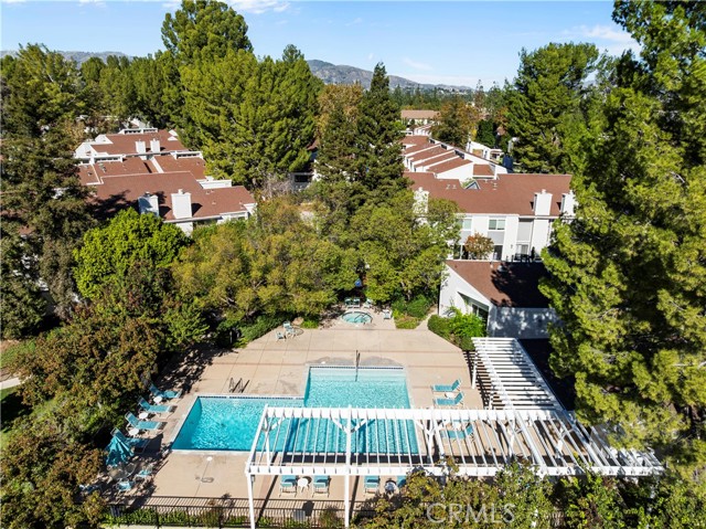 Detail Gallery Image 38 of 46 For 10061 Melinda Way #2,  Northridge,  CA 91325 - 2 Beds | 2/1 Baths