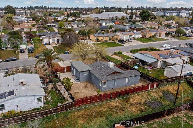 Detail Gallery Image 31 of 34 For 2935 Shelly Ln, Bakersfield,  CA 93306 - 4 Beds | 2 Baths