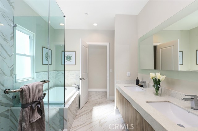 5 Brookline Avenue, Phillips Ranch CA: https://media.crmls.org/medias/e8cce2e7-0c01-4b3e-a354-ad58e6905ff4.jpg