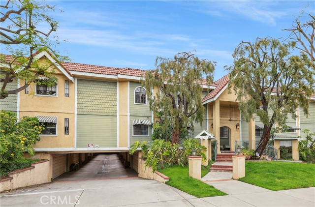 Detail Gallery Image 1 of 16 For 25 Palmetto Dr #B,  Alhambra,  CA 91801 - 3 Beds | 2/1 Baths