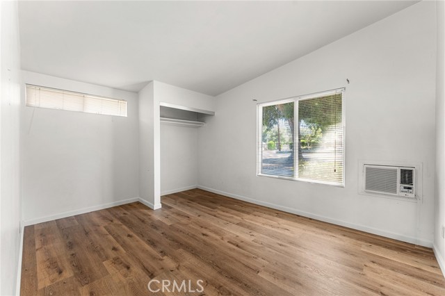 1204 San Jacinto, Redlands CA: https://media.crmls.org/medias/e8ce6dea-1fb3-4223-860a-db7cec992be8.jpg