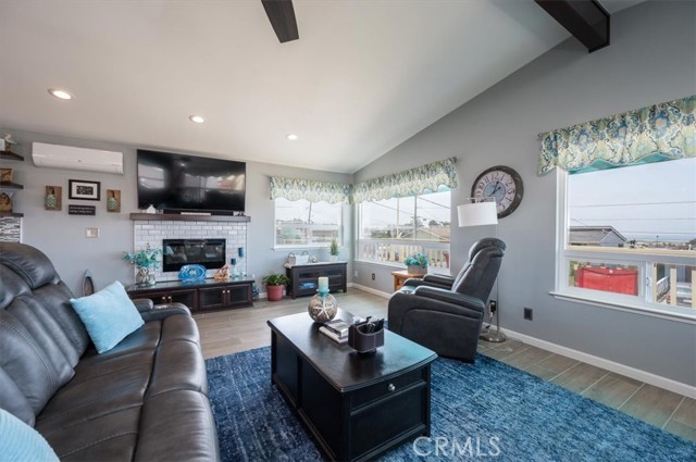 Detail Gallery Image 13 of 44 For 1224 Berwick Dr, Morro Bay,  CA 93442 - 3 Beds | 2/1 Baths