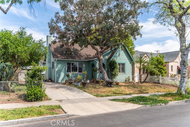 Detail Gallery Image 2 of 2 For 615 E Bishop, Santa Ana,  CA 92701 - 3 Beds | 1/1 Baths