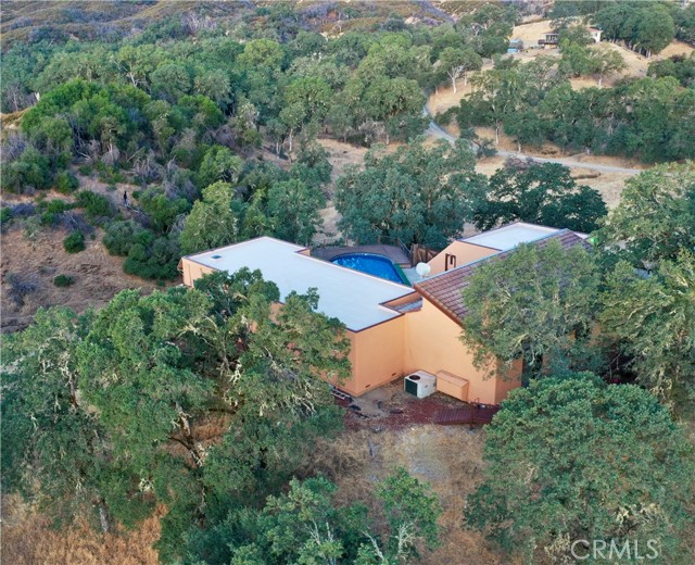 540 Pine Ridge Road, Lakeport CA: https://media.crmls.org/medias/e8cfbac3-65d6-4cad-b1c5-fcc9ddcdbadf.jpg
