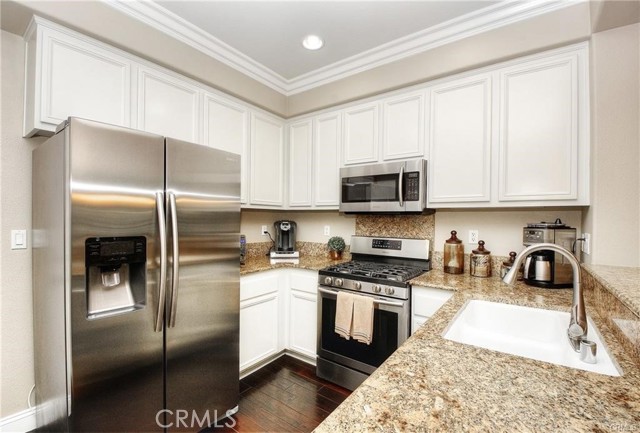 Detail Gallery Image 5 of 21 For 9 Whitworth St, Ladera Ranch,  CA 92694 - 3 Beds | 2/1 Baths