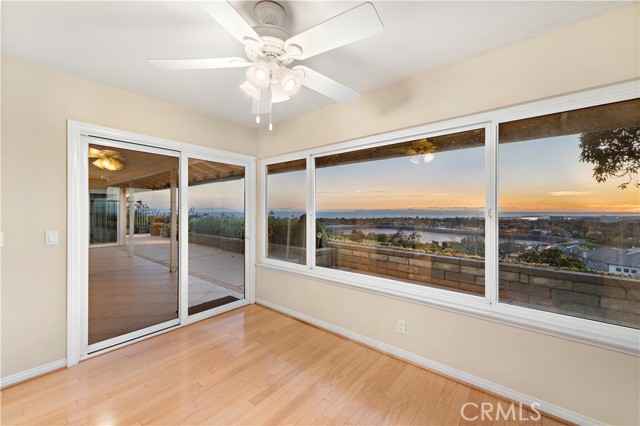 Detail Gallery Image 12 of 18 For 31 Carmel Bay Dr, Corona Del Mar,  CA 92625 - 4 Beds | 2/1 Baths