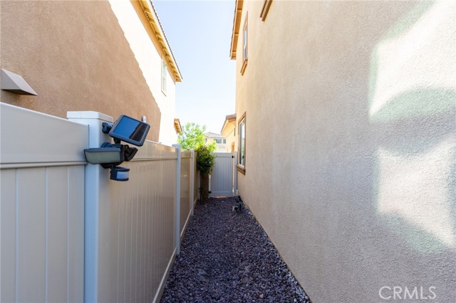 13139 Upland Court, Hesperia CA: https://media.crmls.org/medias/e8d17cfe-303b-4bb3-a92c-187a426ef34c.jpg