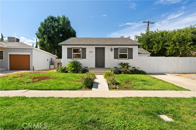 Detail Gallery Image 3 of 20 For 17832 Rhoda, Encino,  CA 91316 - 2 Beds | 1 Baths