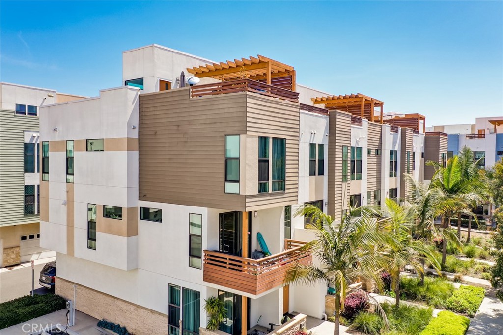 1680 Grand View