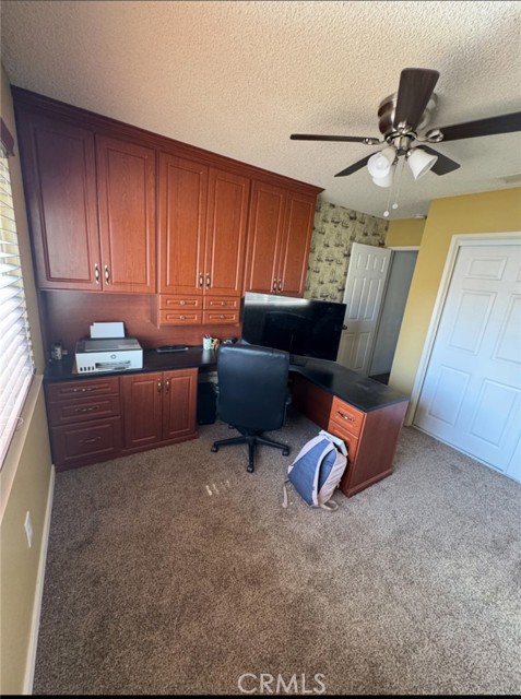 6801 Rycroft Drive, Riverside CA: https://media.crmls.org/medias/e8d2e841-2b34-427f-9a75-141804a80d34.jpg