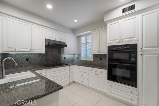 Detail Gallery Image 6 of 32 For 2546 Bungalow, Corona Del Mar,  CA 92625 - 3 Beds | 2/1 Baths